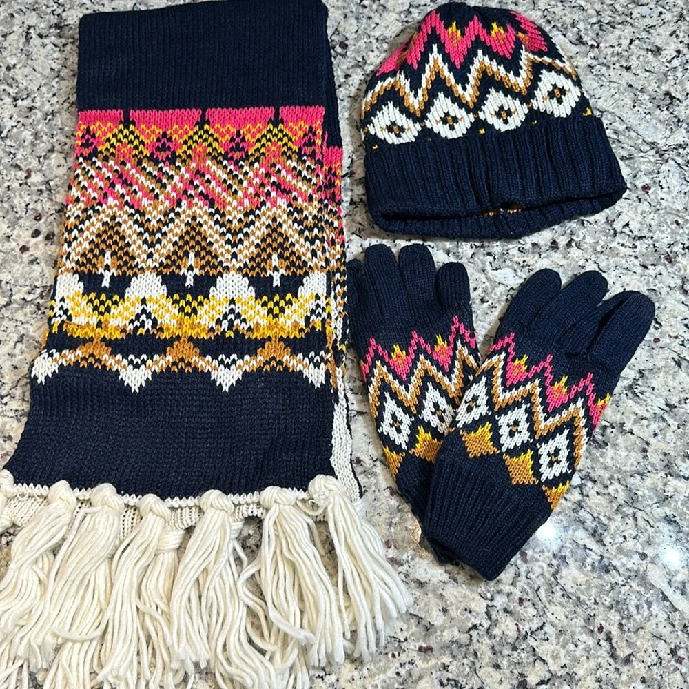 Old Navy Fair Isle Knit‎ Winter Hat Scarf Gloves 3-Piece Set One Size